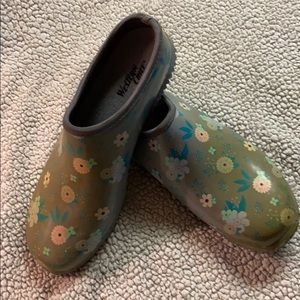 Western Chief Cutie Cluster Clog